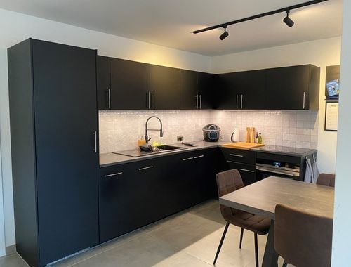                                         Appartement te huur in Eeklo, € 800
