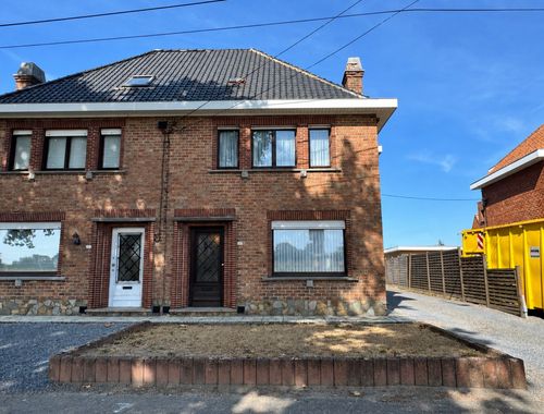                                         Maison à vendre à Olsene, € 240.000

