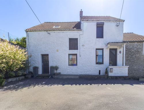                                         Maison à vendre à Hanzinelle, € 289.000
