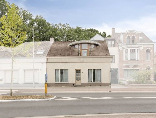                                         Maison à vendre à Essen, € 250.000
