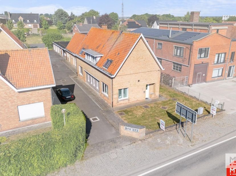 Huis te koop in Passendalesteenweg 13,
                    8840 Westrozebeke