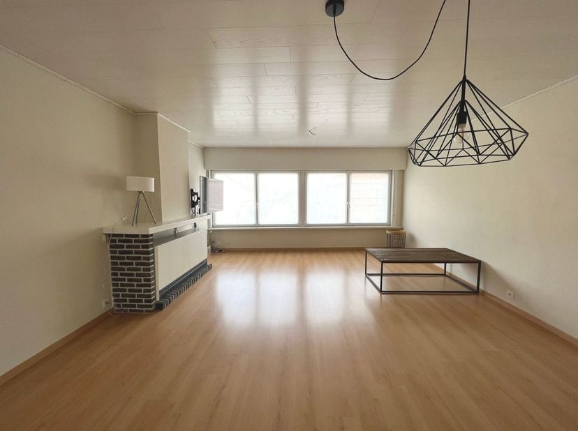 Appartement à louer
                    à 9950 Waarschoot