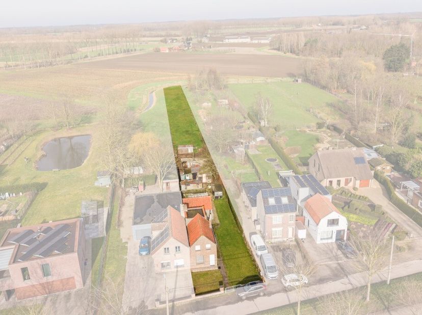 [[ DIT PAND NEEMT DEEL AAN DE ERA OPEN HUIZEN DAG OP 13/6 VAN 16:00 TOT 17:00 ]] LiggingDe woning is gelegen in de Groenendijkstraat, een aangename om