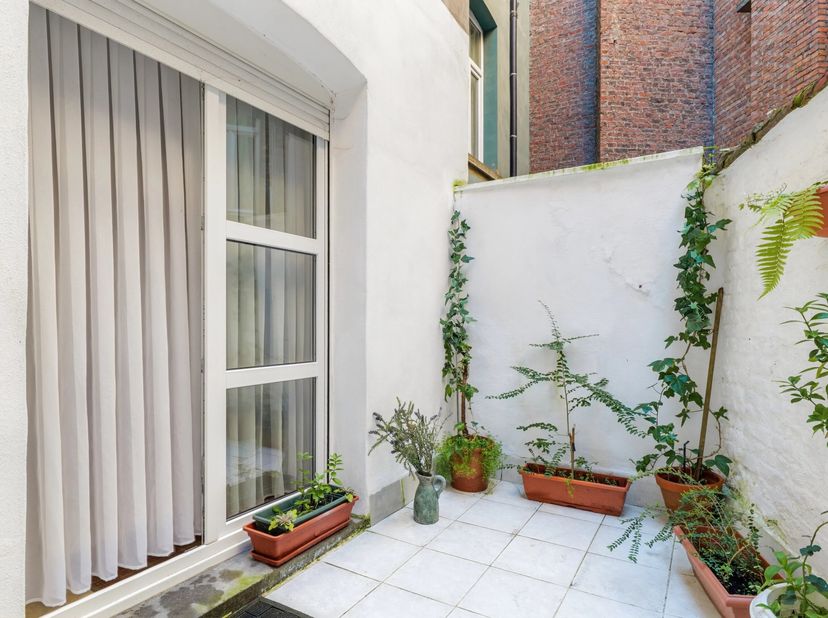 Victoire-Junot a le plaisir de vous présenter cette superbe maison bourgeoise, idéalement située à deux pas de la place Van Meenen et du parc de Fores