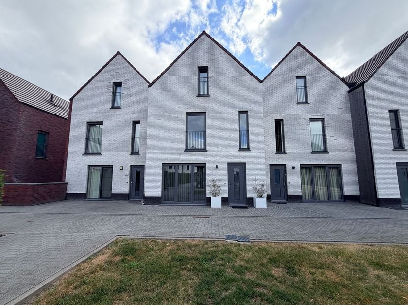Maison à louer
                    à 3600 Genk
