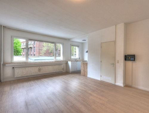                                         Studio met slaaphoek te huur in Antwerpen, € 595

