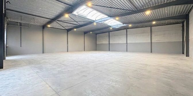 Bedrijfsvastgoed te huur in Zwartegatstraat 82, 8020 Oostkamp