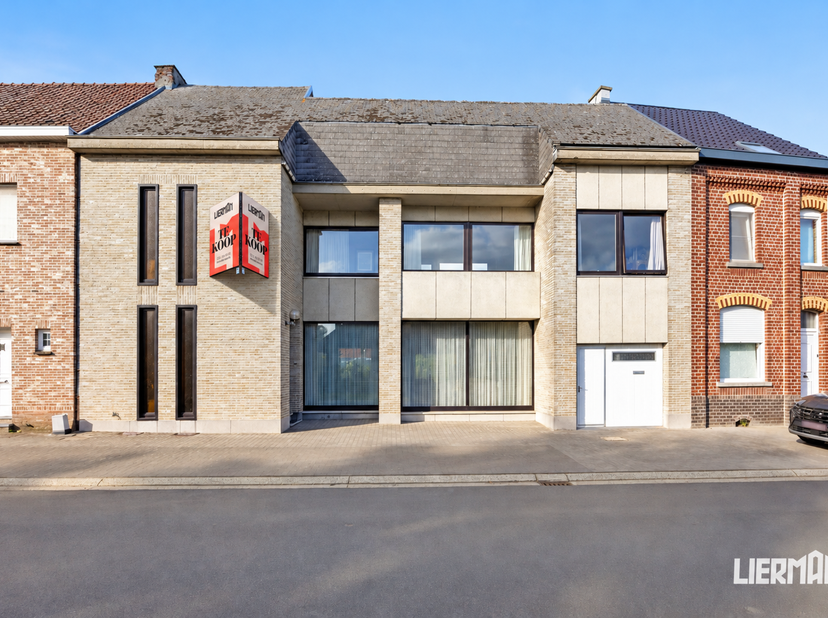 Huis te koop in Nederhasseltstraat 243,
                    9400 Nederhasselt