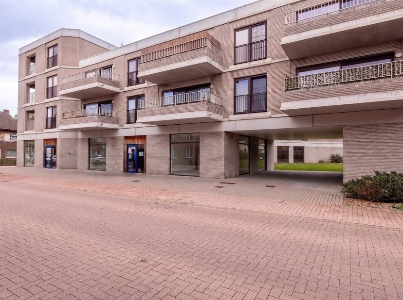 Bien professionnel à vendre
                    à 2440 Geel