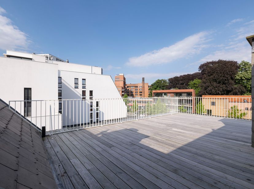 Uniek wonen aan het water! Deze prachtige penthouse met waanzinnig uitzicht en maar liefst 5 terrassen ligt in het mooiste stuk van Turnhout pal aan h