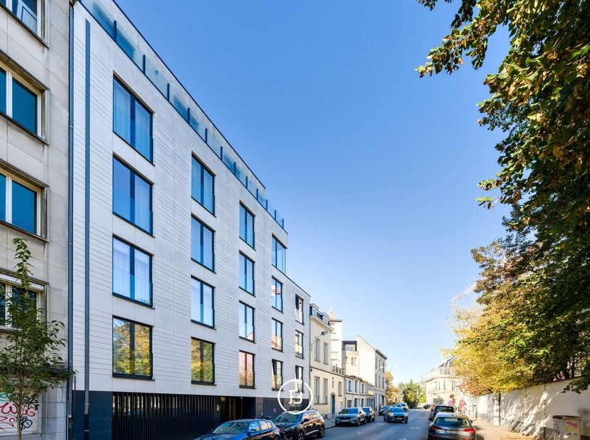 Appartement te huur in Rue Van Eyck 11,
                    1050 Elsene