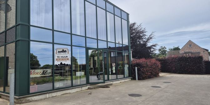 Bedrijfsvastgoed te huur in Serskampsteenweg 238, 9230 Wetteren