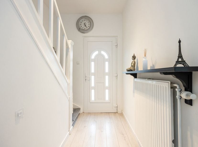 INSTAPKLARE, RUIME GEZINSWONING MET 3 SLAAPKAMERS OP EEN PERCEEL VAN 9A92CA TE HASSELT!<br />
<br />
Gelegen aan de Wijerveldstraat 35 in Hasselt geni