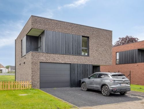                                         Woning te koop in Hundelgem, € 585.000
