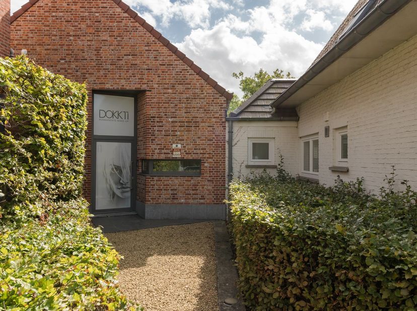 NIEUW TE KOOP in LOMMEL (Lutlommel): Magnifieke, statige, instapklare / reeds volledig gerenoveerde (1994, 1997, 2001-2002, 2022) en energiecorrecte (