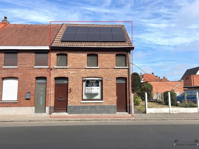Huis te koop in Sportpleinstraat  62,
                    9220 Hamme