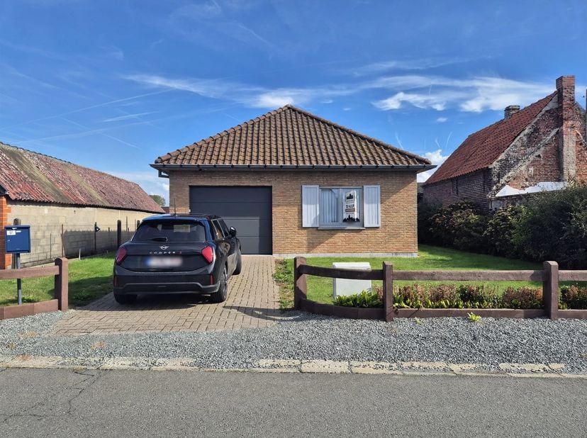 Huis te huur in Dompelhoekstraat 17,
                    9230 Wetteren
