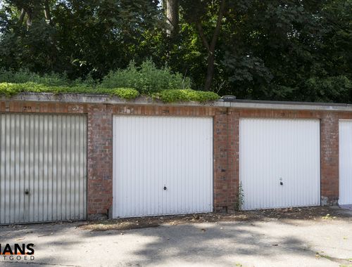                                         Garagebox te huur in Mortsel, € 80

