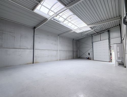                                         Bedrijfsgebouw te koop in Vorst, € 330.000
