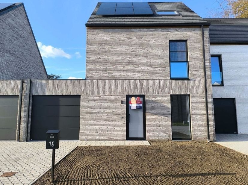 Huis te huur in Madeliefjesstraat 16,
                    8470 Gistel