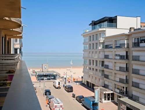                                         Appartement te koop in Sint-Idesbald, € 445.000
