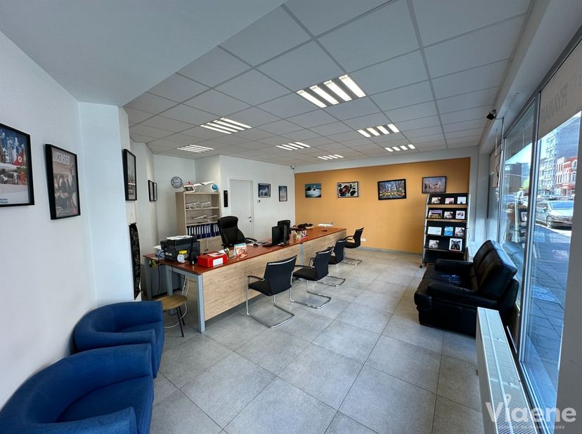 Bedrijfsvastgoed te koop in Torhoutsesteenweg 58,
                    8400 Oostende