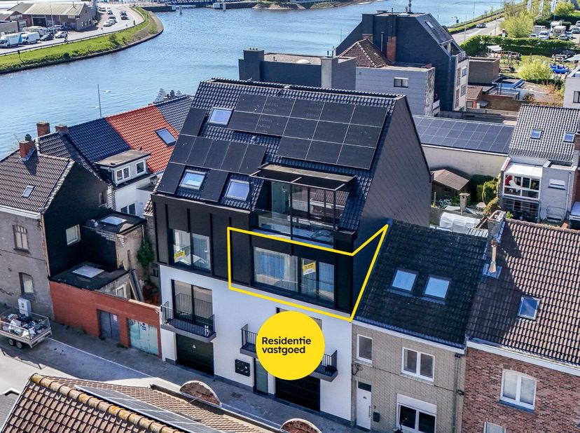 Dit recent appartement met twee slaapkamers, gelegen in Bredene, werd gebouwd in 2025 en is voorzien van de modernste technieken.<br />
De lichtrijke
