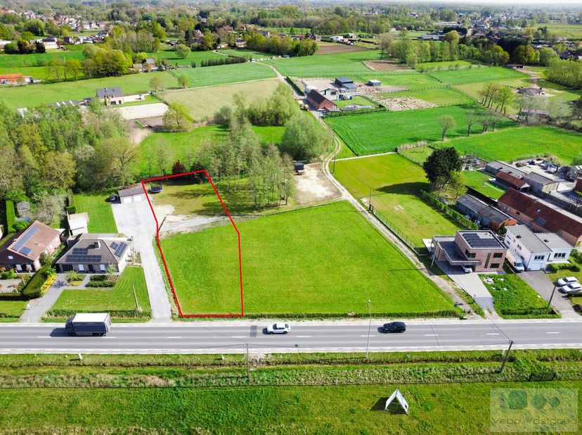 Gunstig gelegen perceel bouwgrond van 1646 m² voor vrijstaande woning te Heist-op-den-Berg.<br />
<br />
De grond bevindt zich nabij centra met winkel