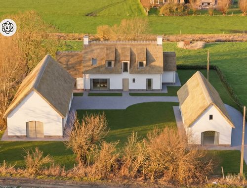                                         Ferme à vendre à Oostrozebeke, € 750.000

