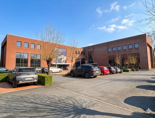                            Kantoorgebouw te koop in Roeselare
