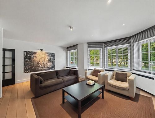                                         Appartement à louer à Woluwe-Saint-Pierre, € 2.200
