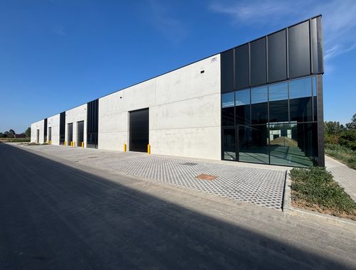                                         Commercieel Gebouw te huur in Edingen, € 4.933,33
