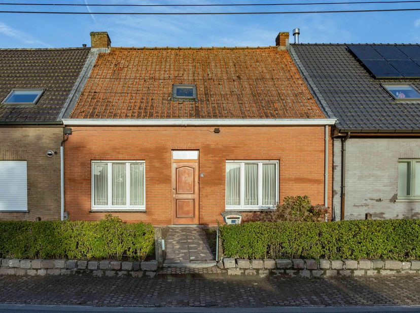 Huis te koop in Molenbergstraat 22,
                    9930 Zomergem