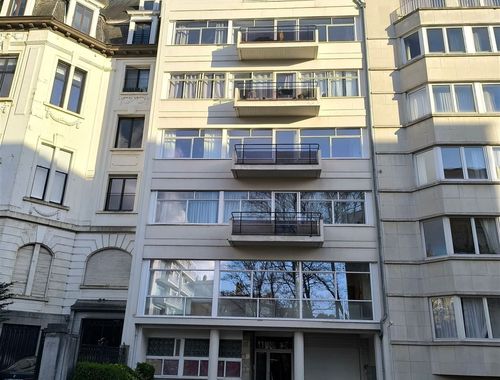                                         Appartement te koop in Elsene, € 344.000
