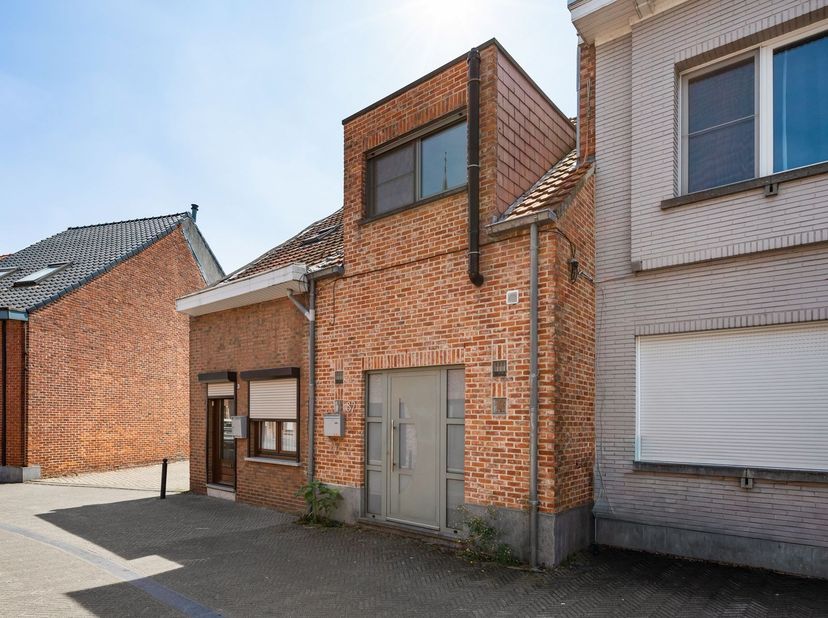 Huis te koop in Vianenstraat 87,
                    2300 Turnhout