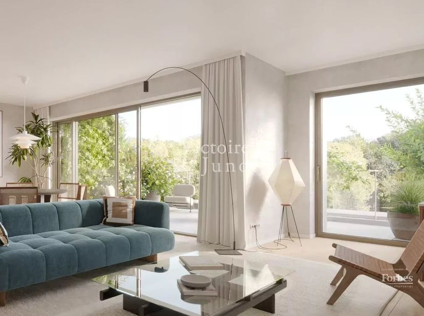 De Woluwelaan verwelkomt een uitzonderlijk nieuw project: MALOU VIEW. Victoire-Junot biedt dit appartement van 129 m² met 2 slaapkamers en uitzicht op