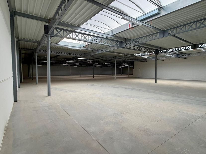 Bedrijfsvastgoed te huur in Leuzesesteenweg 174,
                    9600 Ronse