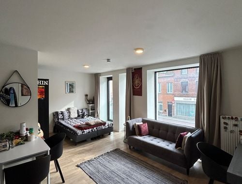                                        Studio avec coin lit à louer à Leuven, € 875
