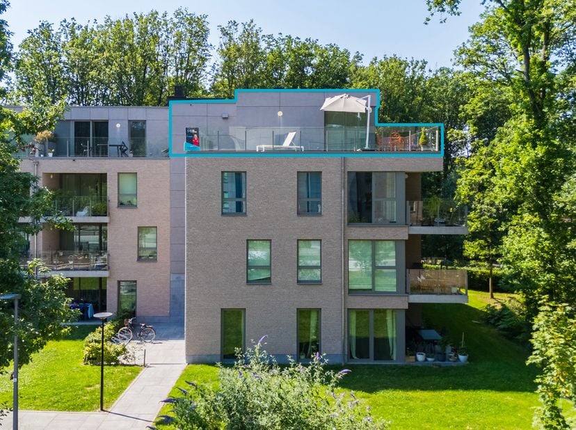 Visites et renseignements au 0484/06.1000<br />
À vendre – Appartement contemporain d’exception au Sart-Tilman (Angleur)<br />
Au cœur d’un environnem