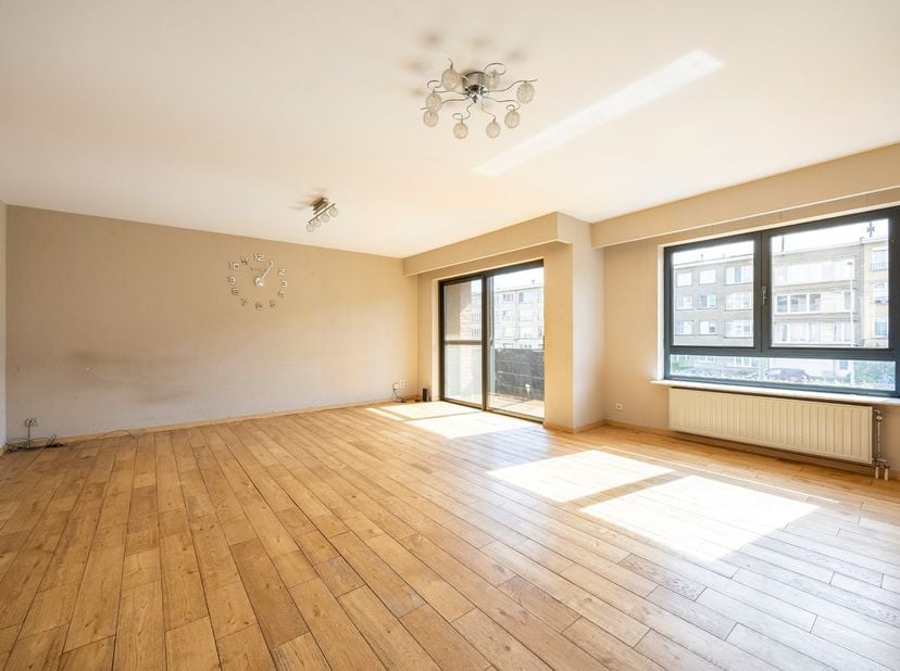 Appartement te koop in Ter Heydelaan 229,
                    2100 Deurne