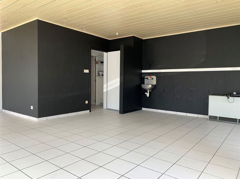 Bien professionnel à louer
                    à 2230 Herselt