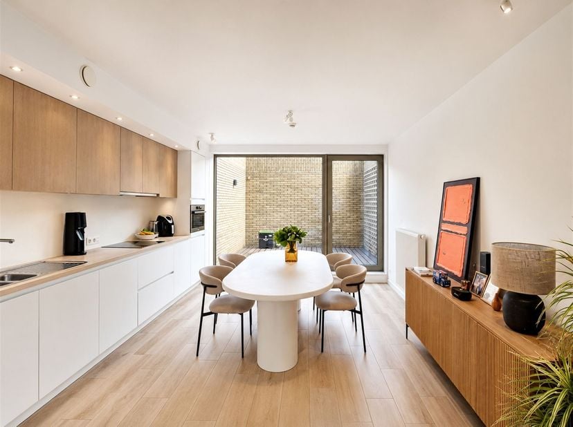Modern en lichtrijk appartement met 2 slaapkamers en terras nabij Mechelen<br />
<br />
<br />
Dit stijlvolle appartement is gelegen op de eerste v