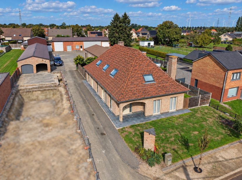 Huis te koop in Beekstraat 27,
                    9940 Evergem