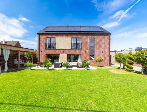                                        Villa te koop in Housse, € 699.000
