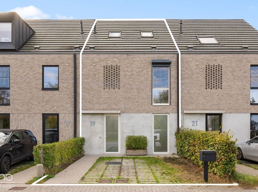 Huis te koop in Spoorwegstraat 19,
                    2811 Hombeek