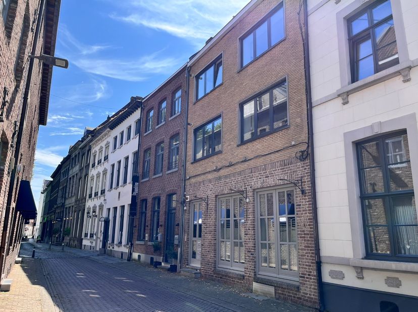 Appartement te koop in Boomgaardstraat 6,
                    3680 Maaseik