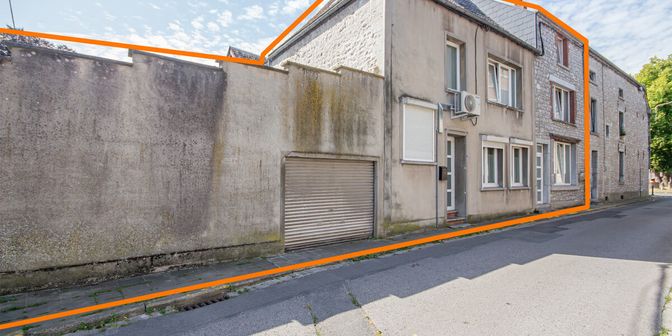 Bien professionnel à vendre à 5660 Mariembourg