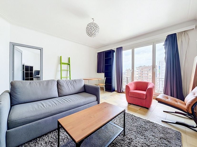Appartement te koop in Avenue de l'Université 93,
                    1050 Elsene