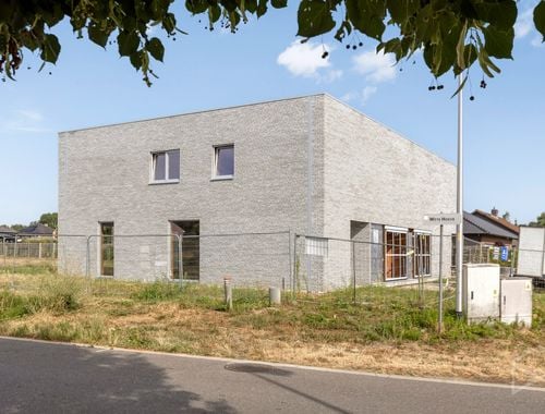                                         Woning te koop in Veerle, € 450.000

