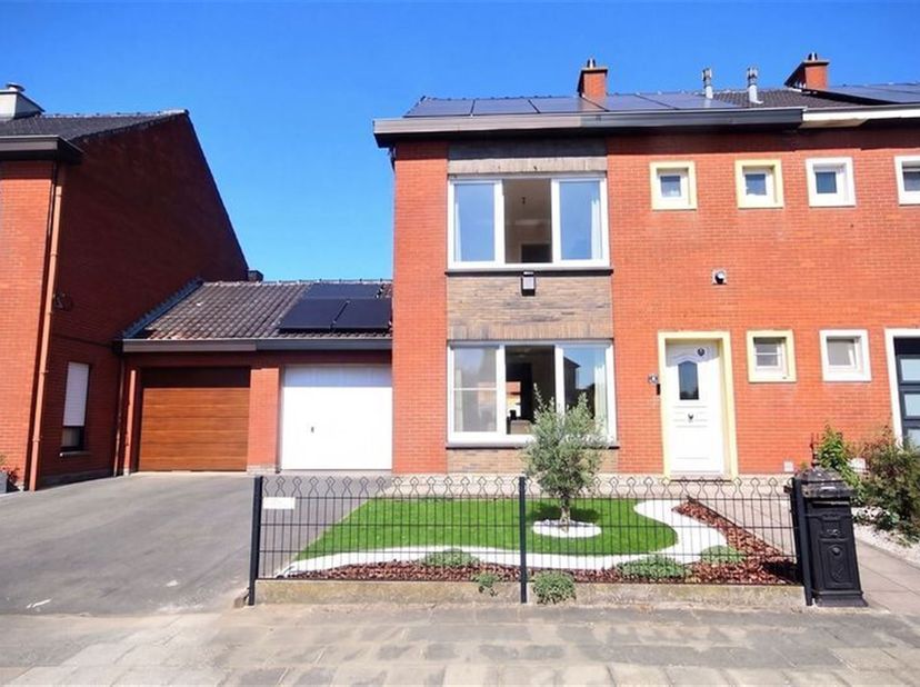 Huis te koop
                    in 7700 Luingne